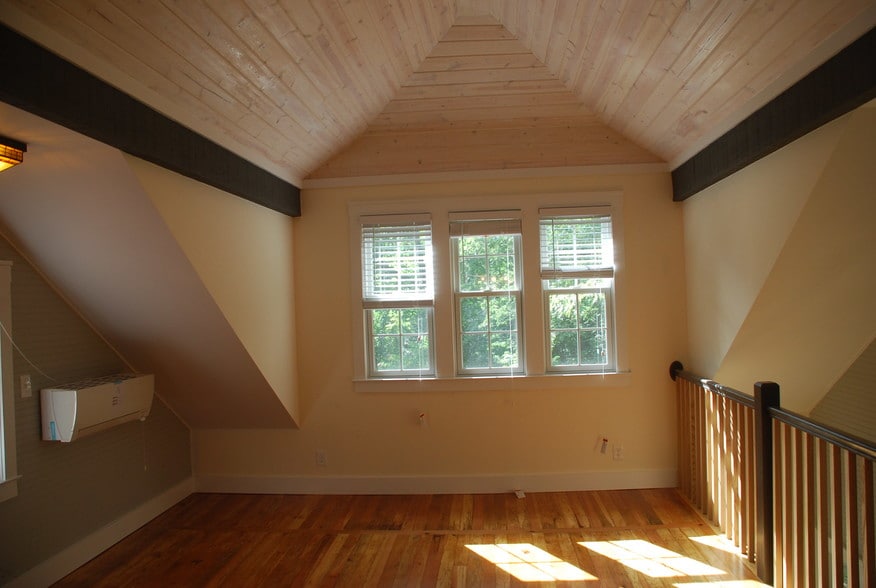 Building Photo - 10 Sunset Terrace