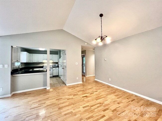 Building Photo - 3324 Selwyn Farms Ln