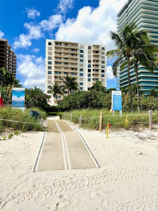 Building Photo - 10185 Collins Ave