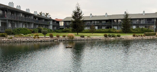 Building Photo - 158 Kern St