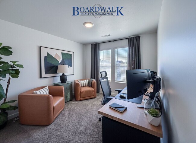 Building Photo - Modern 3-Bed Home with Yard & Amenities