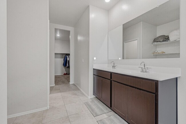 Building Photo - 25285 N 185th Ave