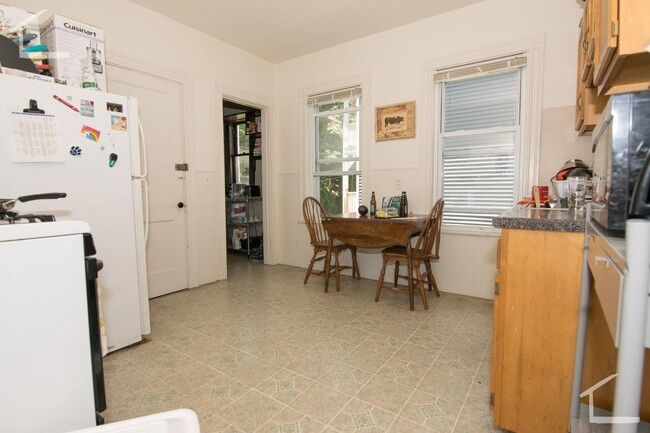 Primary Photo - Nice 3BR/1Bath Multi Family Unit in Brighton!