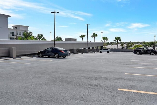 Building Photo - 2421 NE 65th St