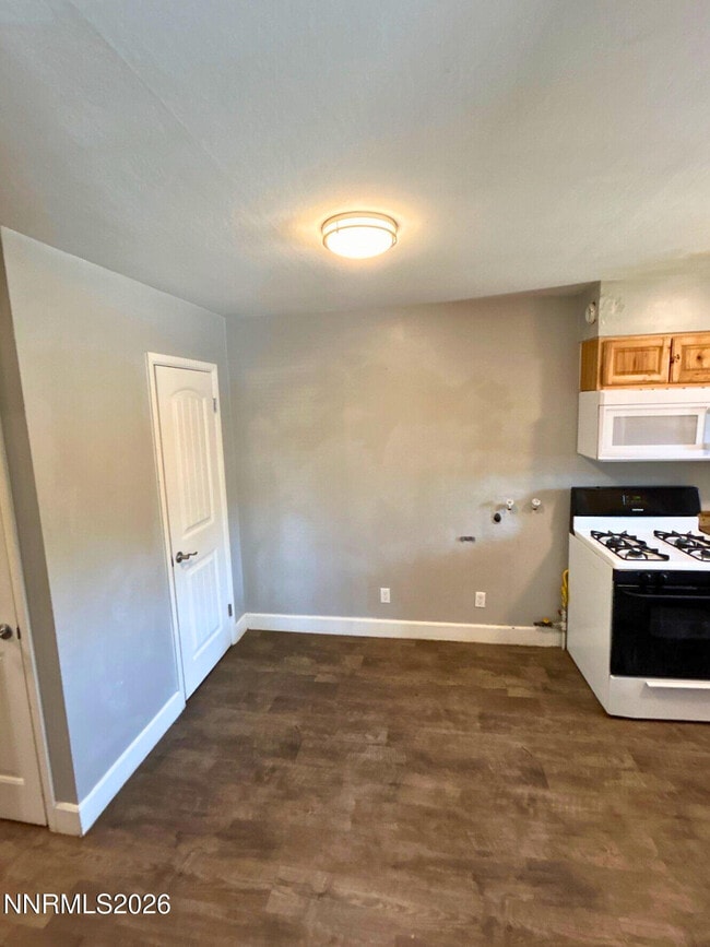 Building Photo - 835 20th St