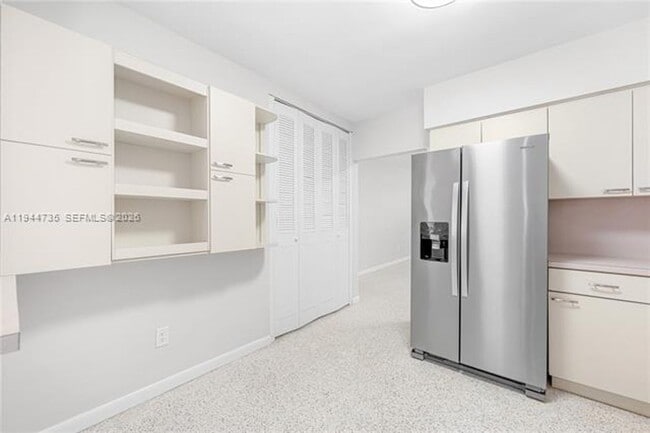 Building Photo - 3855 SW 87th Pl