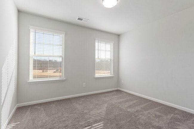 Building Photo - 5142 Tommy Ln