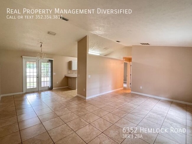 Building Photo - 6352 Hemlock Rd