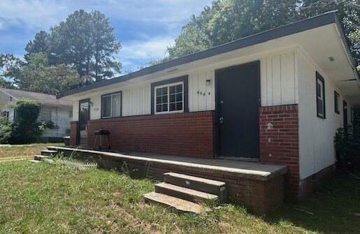 Primary Photo - 910 Richland St