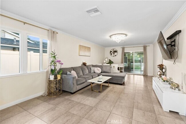 Building Photo - 11377 Gaynor Ave