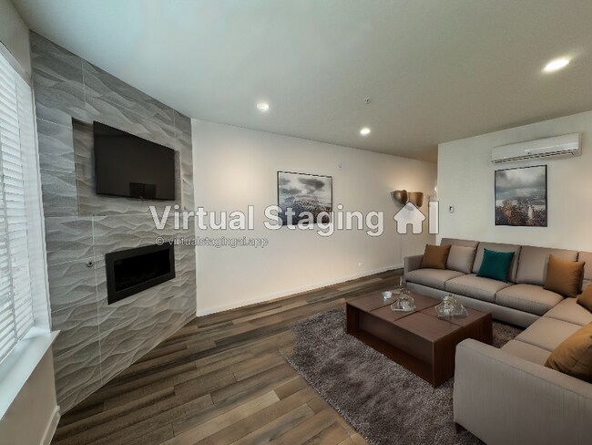 Building Photo - 336 E 1st Ave