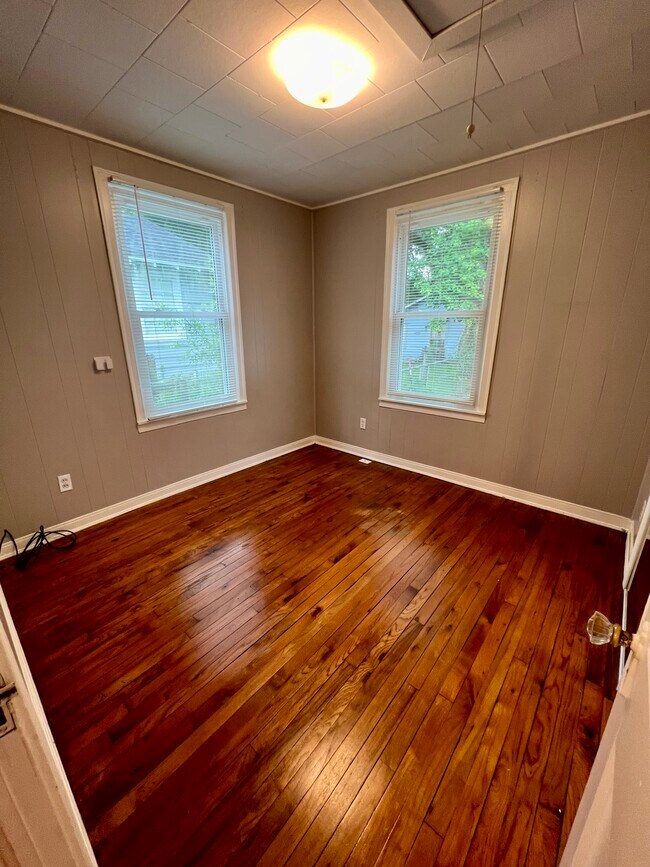 Building Photo - 171 Crenshaw St