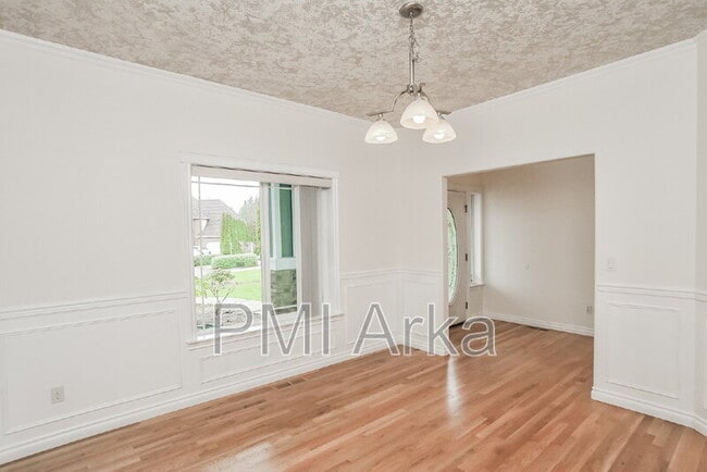 Building Photo - 3504 Buckingham Ct SE