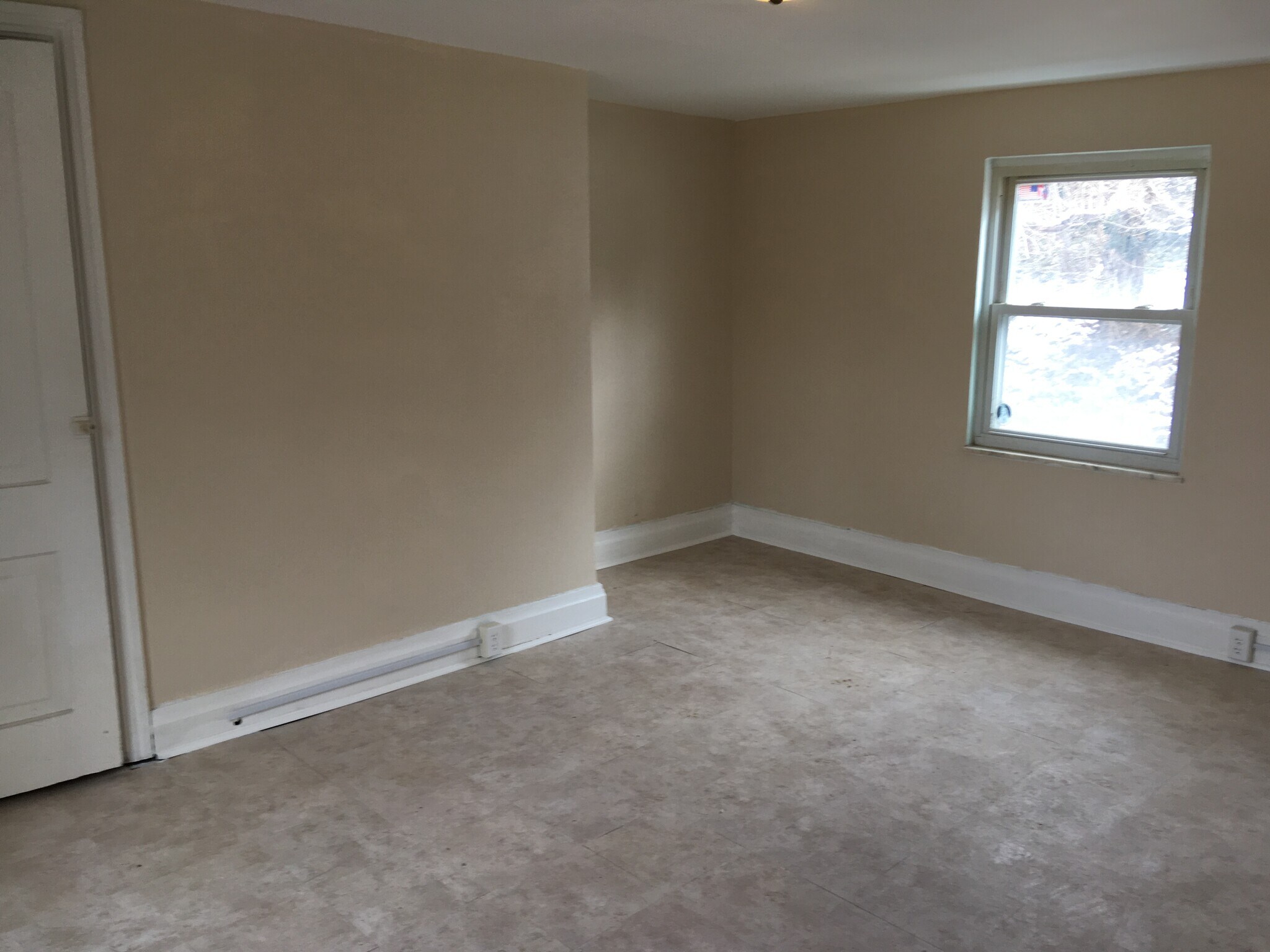 Building Photo - 4561 Mt Troy Rd