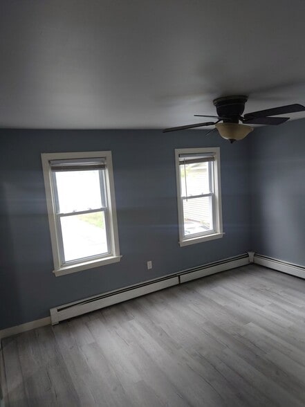 Building Photo - 252 Grove St