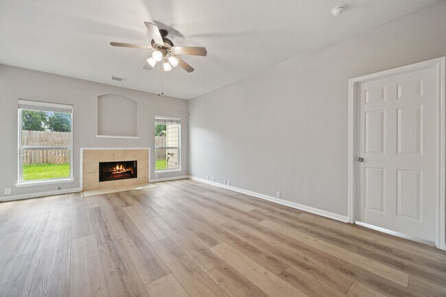 Building Photo - 2851 Sandberry Dr