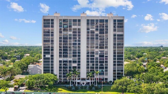 Building Photo - 3301 Bayshore Blvd