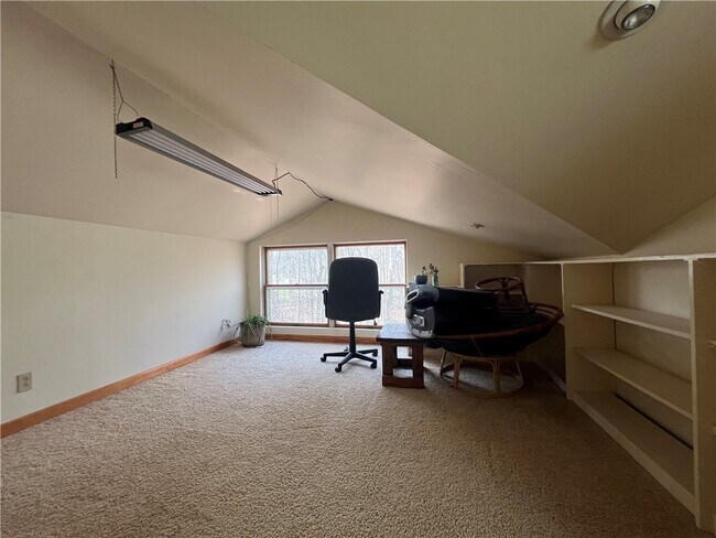 Building Photo - 340 Campbell Rd