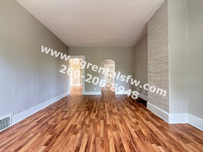 Building Photo - 310 W Dewald St