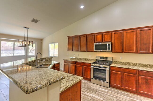 Building Photo - Madera Highlands