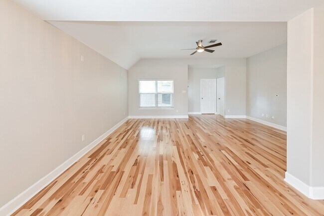 Building Photo - 10364 Stone Gate Dr