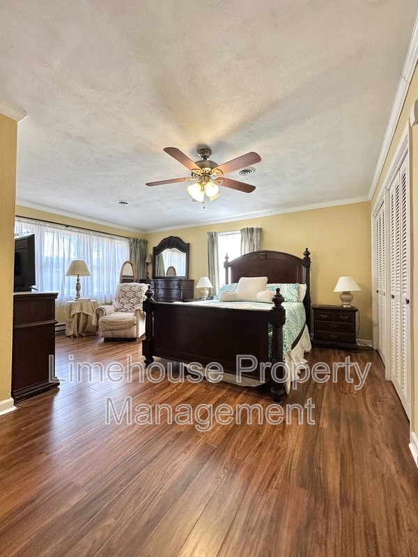 Building Photo - 316 Tudor Pl