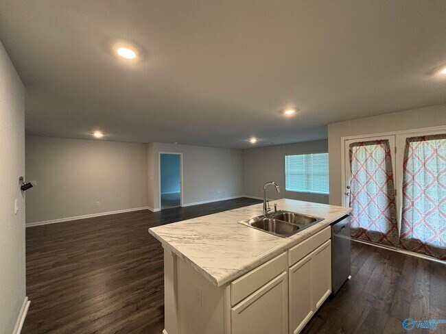 Building Photo - 172 Tobin Ln