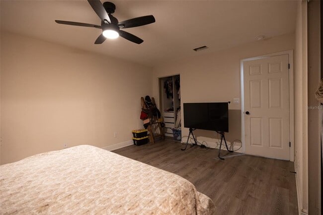 Building Photo - 4610 N Country Hills Ct