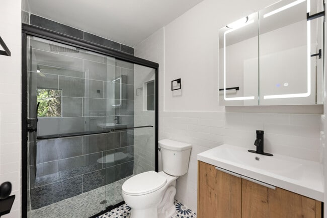 Building Photo - 5214 Stacy St