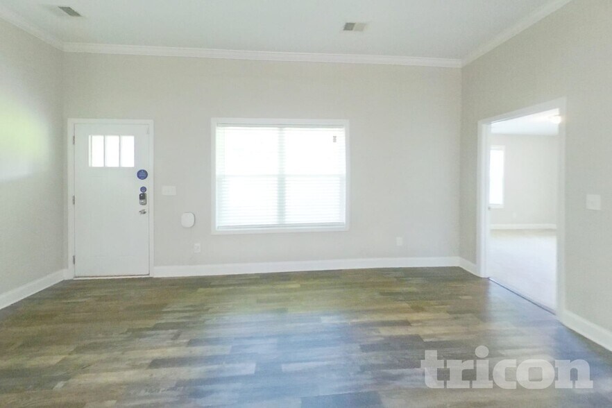 Building Photo - 228 Hallmark Cir
