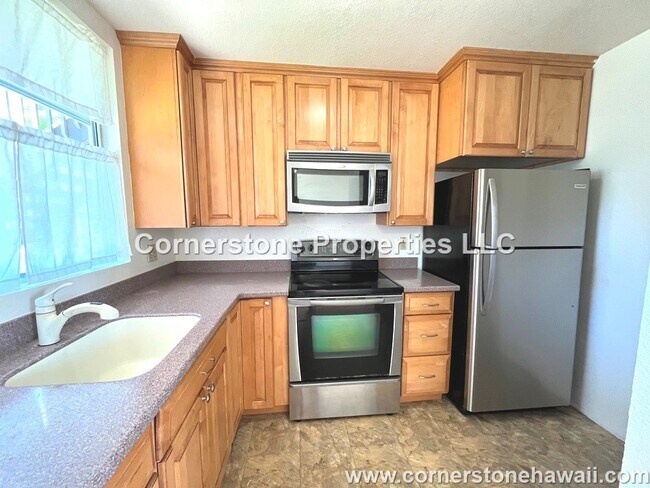 Building Photo - 95-670-670 Hanile St