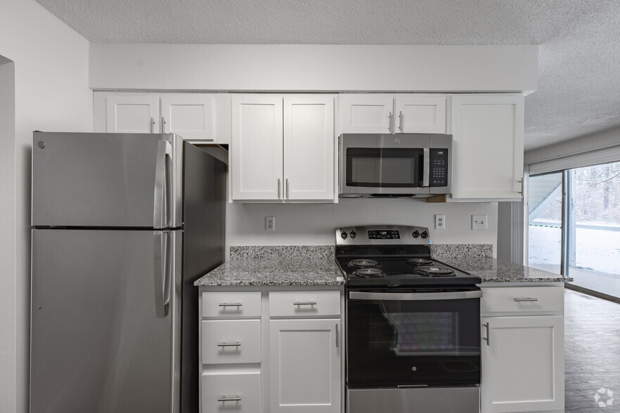 Cultivate - 2BR, 2BA - Kitchen - Eagle Creek by Spark Living