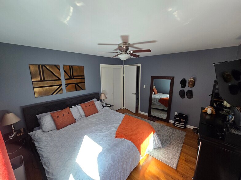 Bedroom 1 of 3 - 90 Hackett Blvd