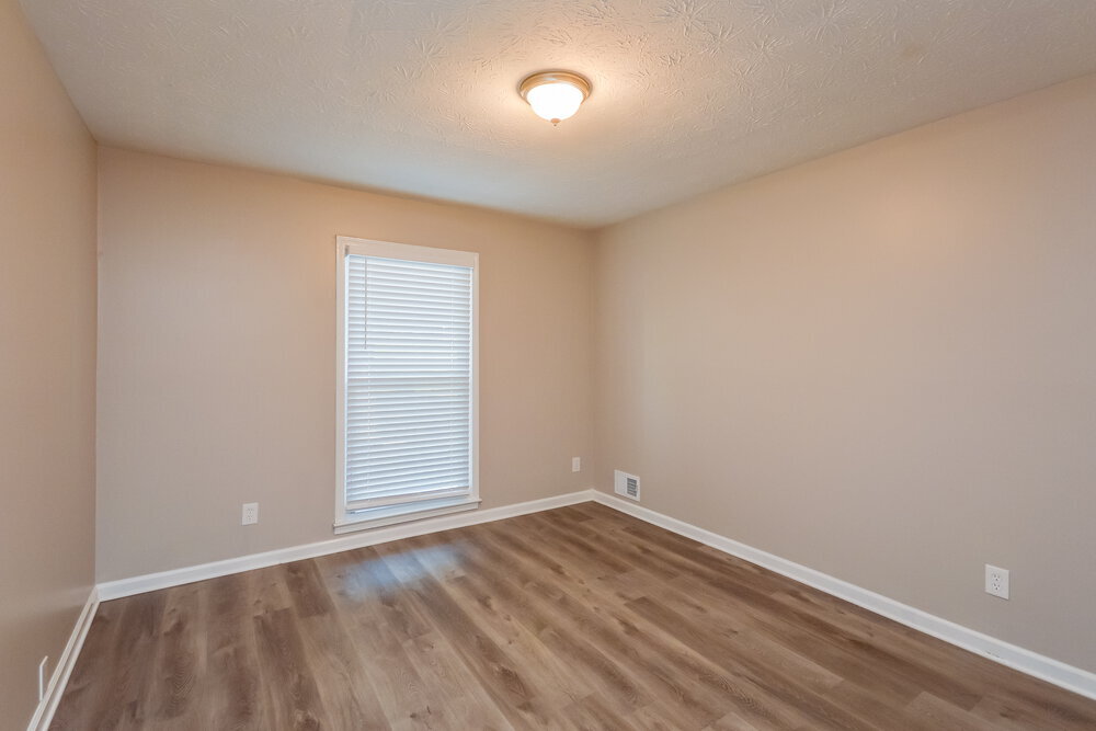 Building Photo - 661 Greenview Ave SE