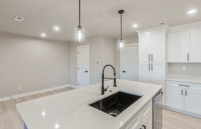 Building Photo - 14437 Springbrook Trl