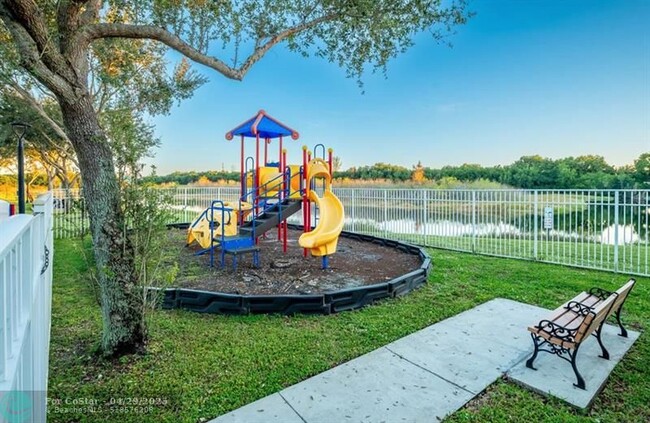 Building Photo - 4301 SW 160th Ave