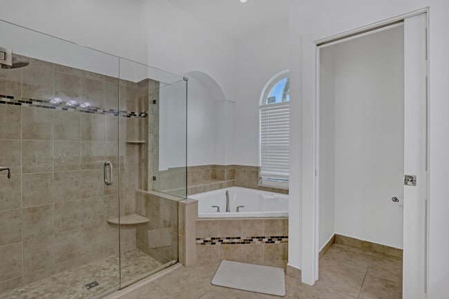 Building Photo - 15818 Glen Willow Ln