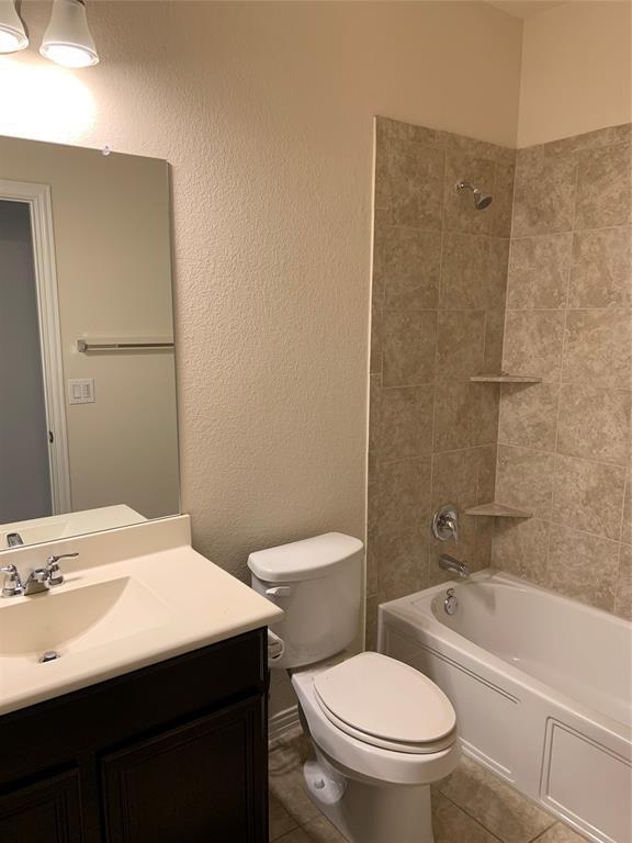 Building Photo - 501 Cardenas Ln