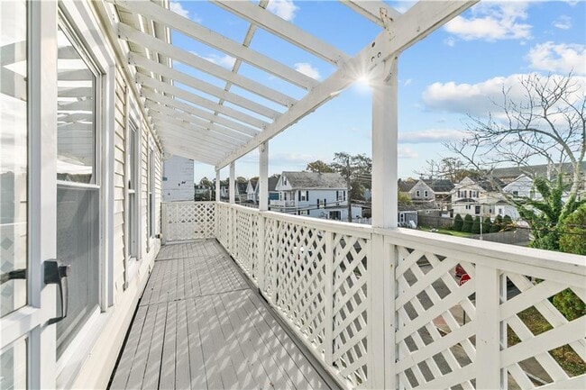 Building Photo - 24 Atlantic St