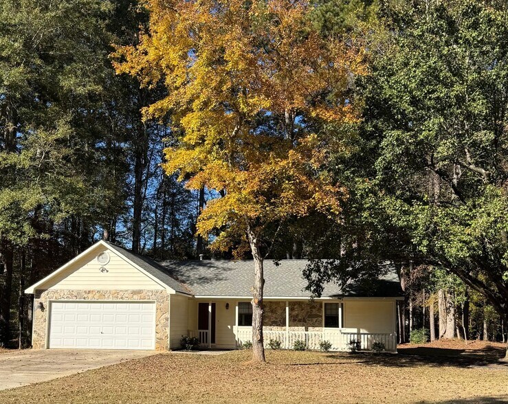 Primary Photo - 165 Paces Dr