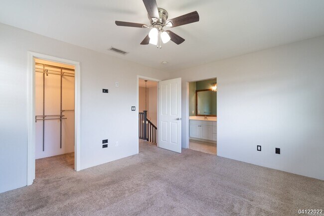 Building Photo - PRIME CORNER UNIT WITH CENTRAL AC!!! 3BR, 2.5BA WITH 2-CAR GARAGE