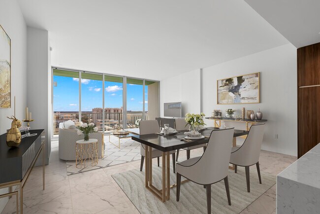 Building Photo - BEAUTIFUL Luxury Condo in Downtown St Pete...