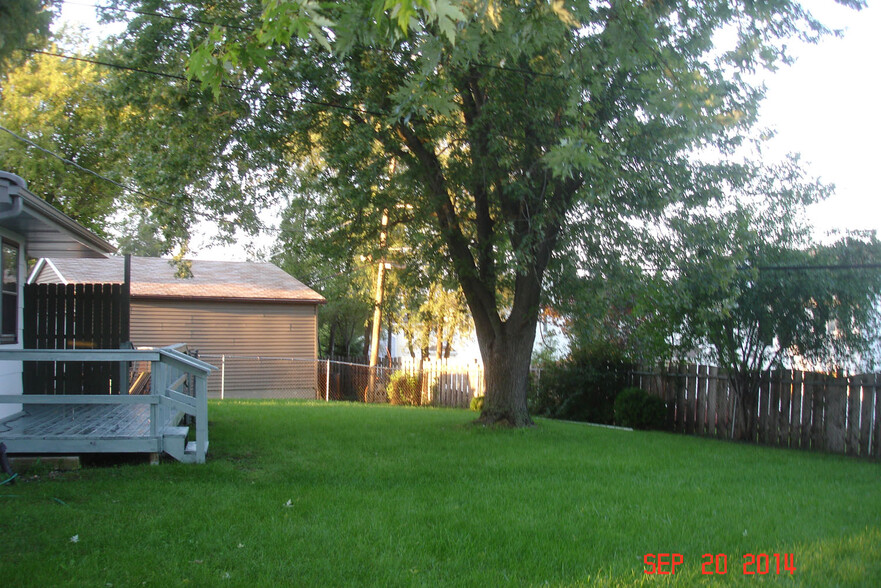 Building Photo - 2424 Highland Cir