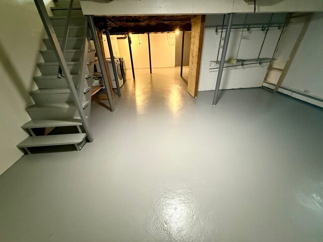 Building Photo - 79 Elida Ct