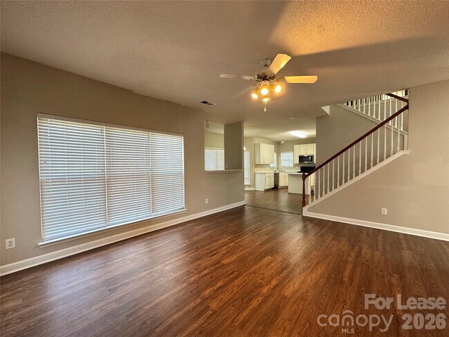 Building Photo - 5650 Berry Ridge Dr