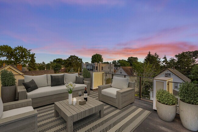 Building Photo - 57 Lincoln Ave