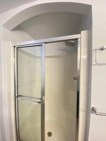 Building Photo - 119 W Oakbrook Dr