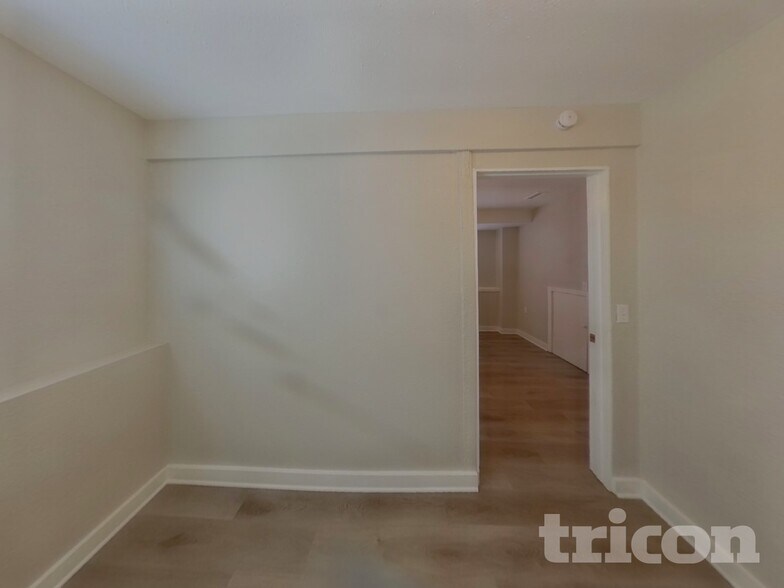 Building Photo - 1865 Swearinger Dr