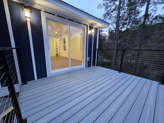 Building Photo - 4699 Meadow Lake Dr