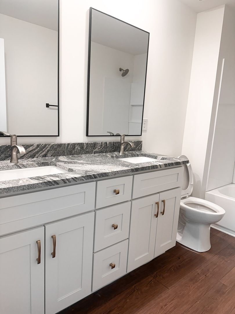 Building Photo - 3851 Longmore Ln